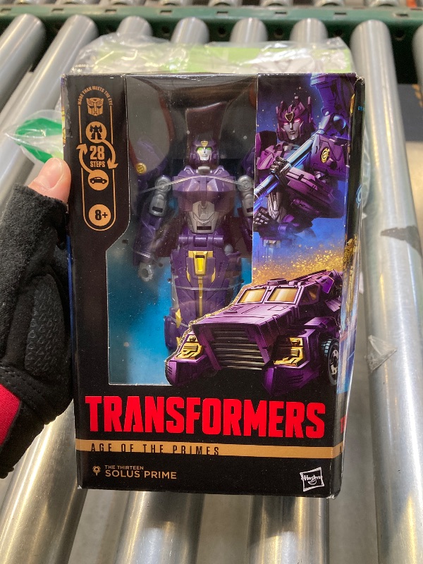 Photo 1 of Transformers Age of The Primes Deluxe Class The Thirteen Solus Prime, 5.5-inch Converting Action Figure, Robot Toys for Ages 8+