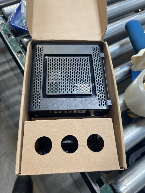 Photo 1 of ARRIS (SBG10-RB) - Modem Router Combo - DOCSIS 3.0 16 x 4 Gigabit & AC1600 WiFi, For Comcast Xfinity, Cox, check with ISP for compatibility [Not for Spectrum] 400 Mbps Max Internet Speeds - Renewed