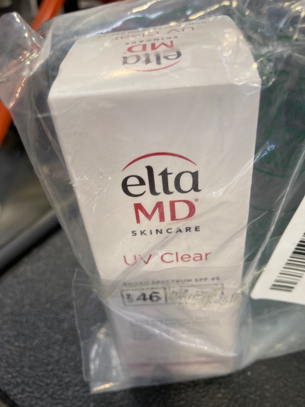 Photo 1 of EltaMD UV Clear Face Sunscreen SPF 46, Oil Free for Face with Zinc Oxide, Dermatologist Recommended Sunscreen Lotion, For Acne-Prone Sensitive Skin, 1.7 oz Pump