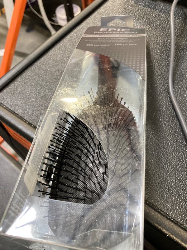 Photo 1 of Wet Brush Wet Brush Pro Epic Detangler, 0.25 Pound