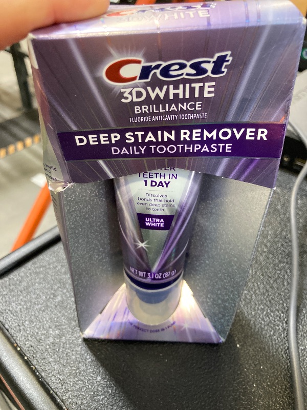 Photo 1 of Crest 3DWhite Brilliance Deep Stain Remover Ultra White Toothpaste - 3.1oz
