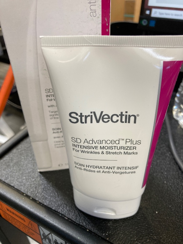 Photo 1 of StriVectin SD Advanced™ Plus Intensive Moisturizer for Wrinkles and Stretchmarks, For Face and Body, Collagen Boosting with Peptides and Hyaluronic Acid, 4 Fl Oz (Pack of 1)