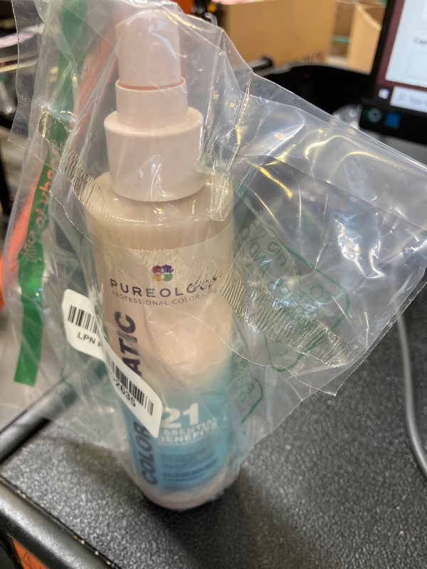 Photo 1 of Pureology Color Fanatic Leave-in Conditioner Hair Treatment Detangler Spray | Protects Hair Color From Fading | Heat Protectant | Vegan | 6.7 Fl Oz