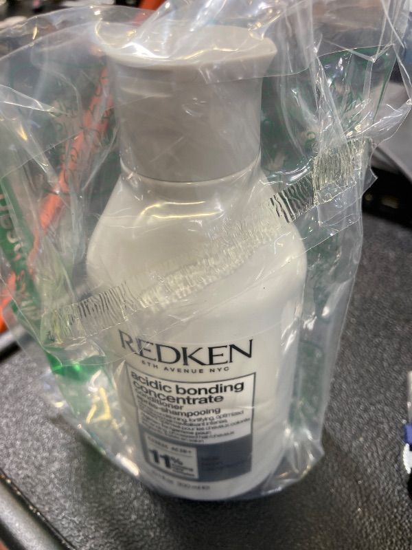 Photo 1 of Redken Bonding Conditioner for Damaged Hair Repair | Strengthens and Repairs Weak and Brittle Hair | Acidic Bonding Concentrate | Safe for Color-Treated Hair | For All Hair Types