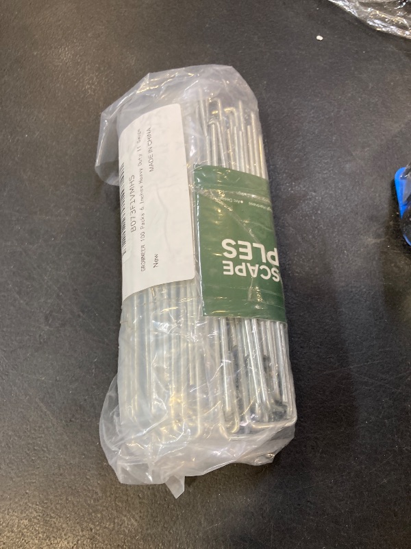 Photo 1 of GROWNEER Landscape Staples 100 Packs 6 Inches Heavy Duty 11 Gauge Galvanized Steel Garden Stakes, Garden Staples Securing Pegs for Securing Weed Fabric Landscape Fabric Netting Ground Sheets & Fences