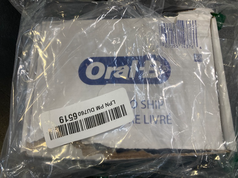 Photo 1 of Oral-B iO Ultimate Clean Replacement Brush Heads, 5 Count, 4 Ultimate Clean + 1 Gum & Sensitive Black