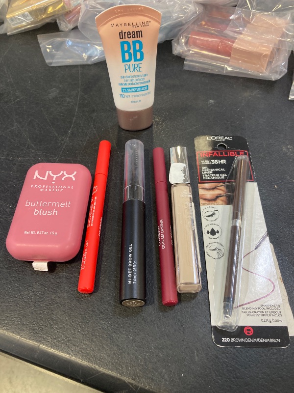 Photo 1 of Cutie! Beauty Bundle!
---Final Sale / No returns ----