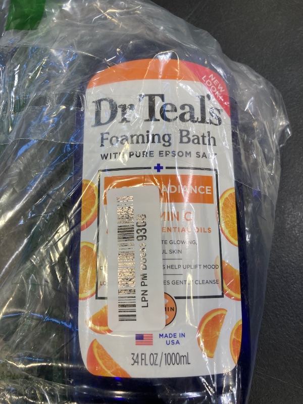 Photo 1 of Dr Teal's® Vitamin C Glow & Radiance Pure Epsom Salt Foaming Bath