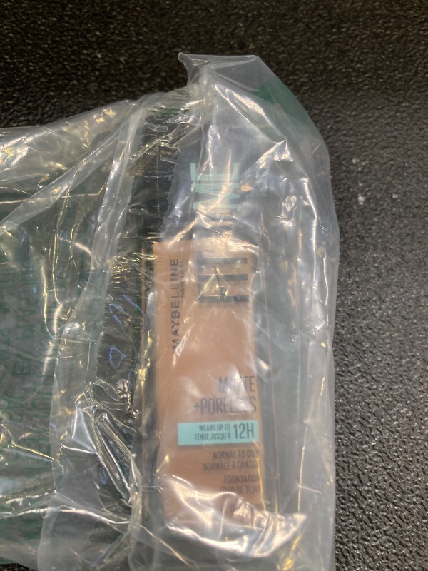 Photo 1 of Maybelline Fit Me Matte + Poreless Liquid Oil-Free Foundation Makeup, Buff Beige, 1 Count (Packaging May Vary)