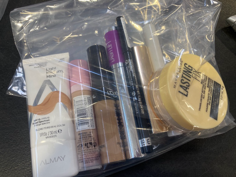 Photo 1 of Cutie! Beauty Bundle!
---Final Sale / No returns ----