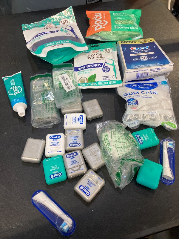 Photo 1 of Oral care bundle!
---final sale / no returns ---