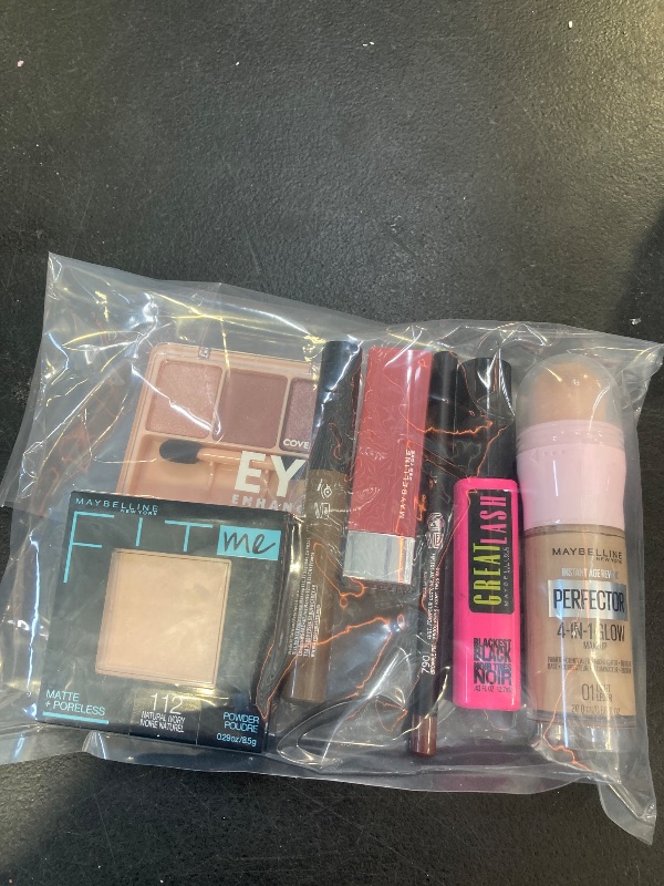 Photo 1 of Cutie! Beauty Bundle!
---Final Sale / No returns ----
