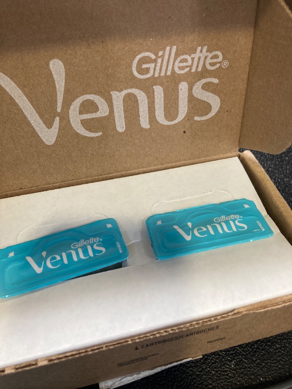Photo 1 of Gillette Venus Womens Razor Blade Refills, Venus Extra Smooth 4 Count and Venus Deluxe Smooth Sensitive 2 Count, 6 Total Refills