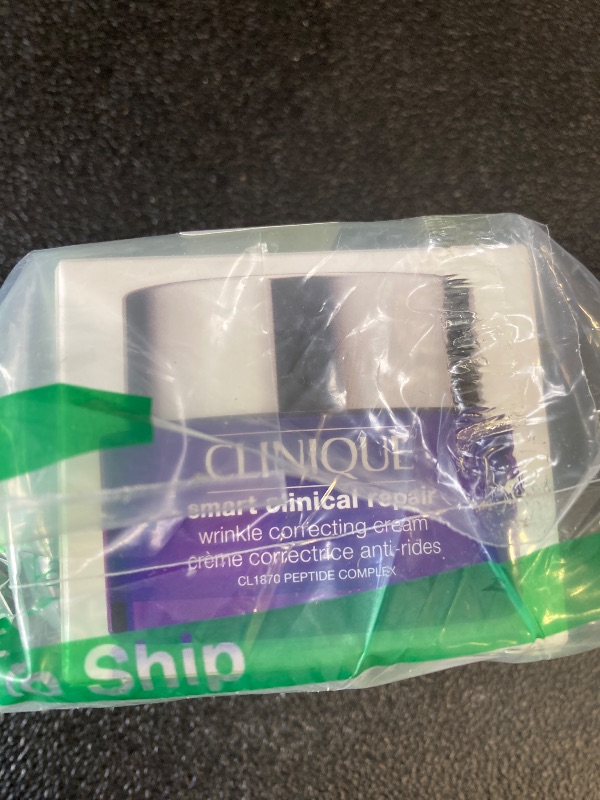Photo 1 of Clinique Smart Clinical Repair Wrinkle Correcting Face Cream With Hyaluronic Acid + Peptides | Anti-Aging + Hydrating, 1.7 Fl Oz