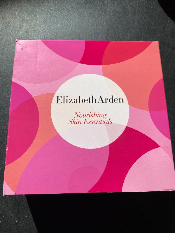 Photo 1 of Elizabeth Arden Eight Hour 3-Piece Skin Care Gift Set for Women, Includes Eight Hour Cream Skin Protectant, Lip Protectant, & Hand Cream Treatment