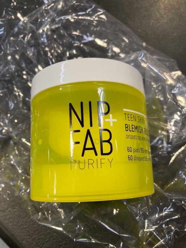 Photo 1 of Nip + Fab Teen Skin Fix Zero Breakout Rescue Face Pads with Salicylic Acid, Witch Hazel and Antioxidant Wasabi Extract, BHA Facial Pad for Cleansing Pores Prevent Breakouts Blemishes, 60 Count