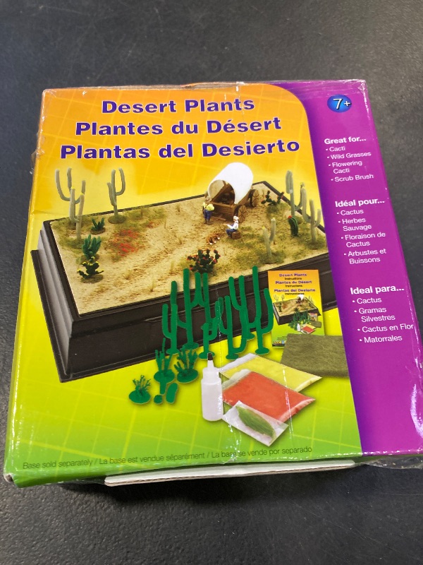 Photo 1 of Woodland Scenics SP4124 Desert Plants Diorama Kit