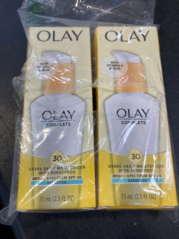 Photo 1 of Olay Face Moisturizer Complete Daily Defense All Day Moisturizer With Sunscreen, SPF30, Sensitive Skin, 2.5 Fl Oz (Pack of 3)
