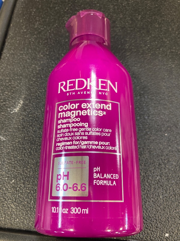 Photo 1 of Redken Color Extend Magnetics Shampoo | For Color-Treated Hair | Gently Cleanses & Protects Color | With Amino Acid | Sulfate-Free | 10.1 Fl Oz (Pack of 1)
