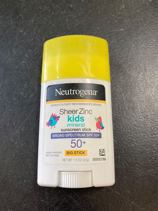 Photo 1 of Neutrogena Sheer Zinc Spf#50+ Kids Stick 1.5 Ounce 