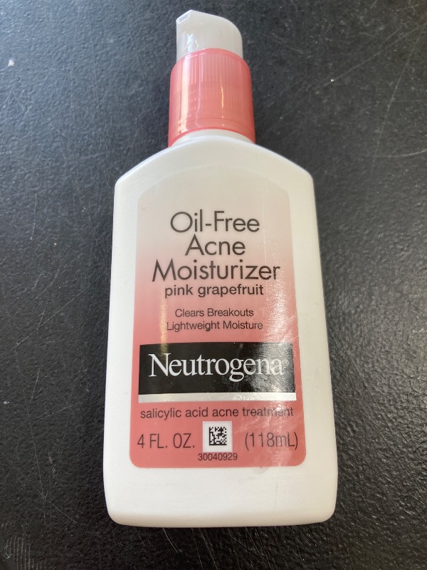 Photo 1 of Neutrogena Oil Free Acne Facial Moisturizer with.5% Salicylic Acid Acne Treatment, Pink Grapefruit Acne Fighting Face Lotion for Breakouts, Non-Greasy & Non-Comedogenic, 4 fl. oz