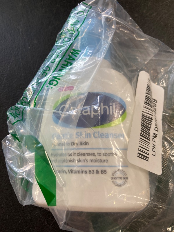Photo 1 of Cetaphil Face Wash, Hydrating Gentle Skin Cleanser for Dry to Normal Sensitive Skin, 4 oz 3 PACK, Fragrance Free, Soap Free and Non-Foaming