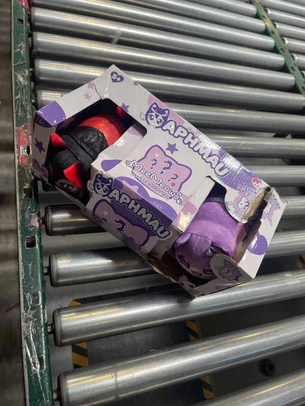 Photo 1 of Aphmau 6” MeeMeow Plush 3-Pack, Friends Surprise Box That Includes 2 Friends + 1 Exclusive Mystery, Official Merch