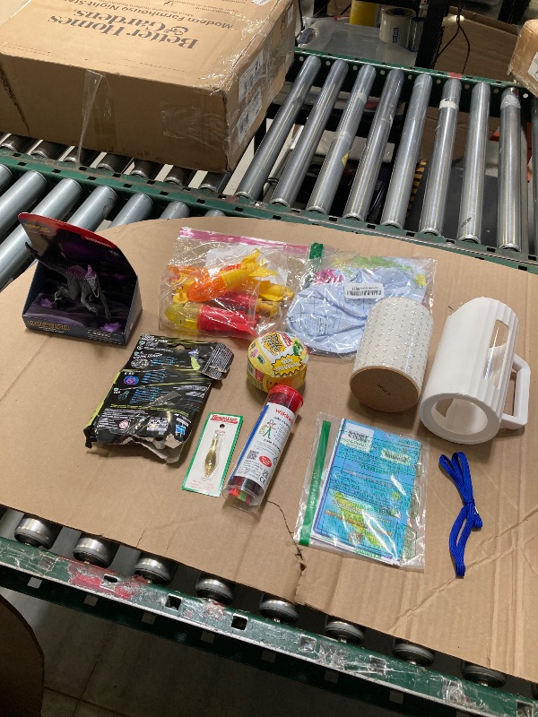Photo 1 of bag lot misc items