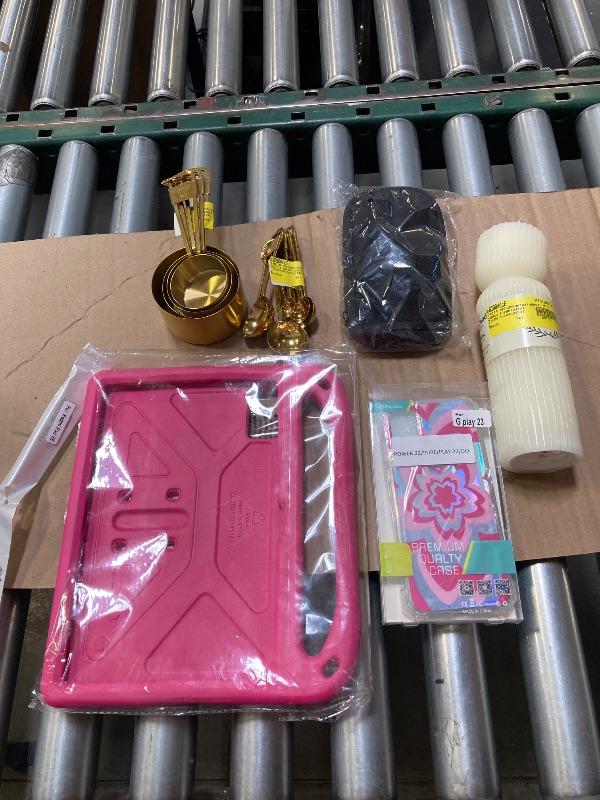 Photo 1 of bag lot misc items 