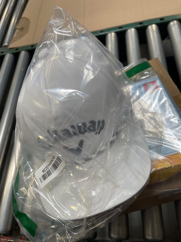 Photo 1 of Callaway Golf Standard Performance, White