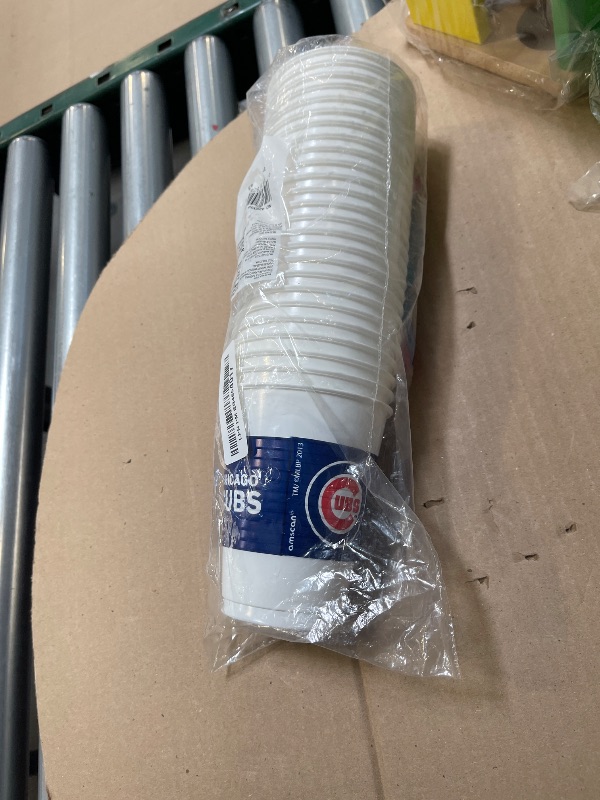 Photo 1 of Chicago Cubs Plastic Cups - 16oz (Pack Of 25) - White, Blue & Red Durable Party Drinkware For Fans & Events