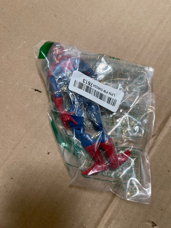 Photo 1 of Marvel Legends Maximum Series Spider-Man, Deluxe Spider-Man Comics Collectible 6-Inch Action Figure; Amazing Articulation; Spectacular Accessories