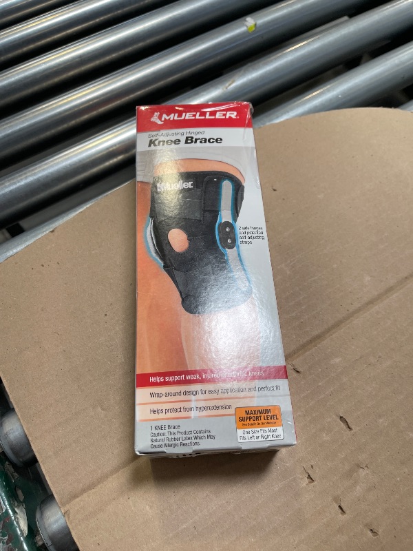 Photo 1 of Mueller Sport Care Mueller Sport Care Adjustable Hinged Knee Brace One Size, Each