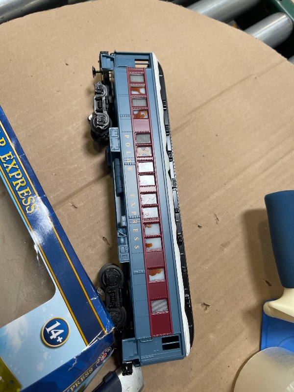 Photo 1 of Lionel The Polar Express, Electric O Gauge Model Train Cars, Hot Chocolate Car
