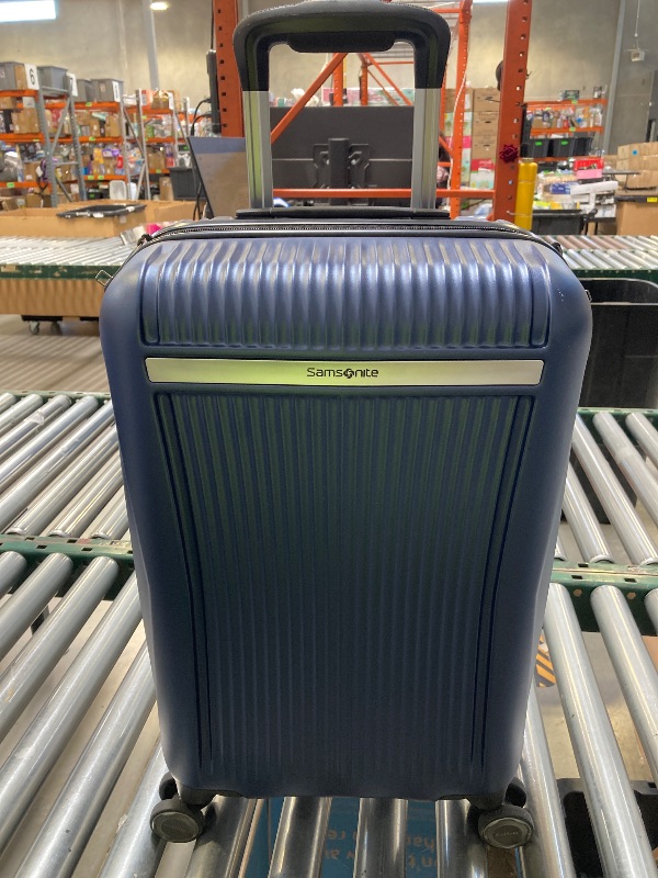 Photo 1 of Samsonite Carry On 22"