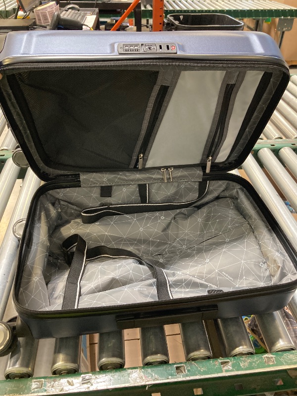 Photo 1 of Samsonite Carry On 22"