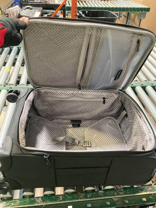 Photo 1 of Swiss Gear The Checklite II Carry-On Spinner
