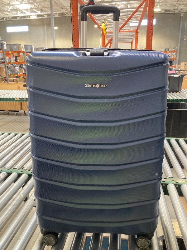 Photo 1 of Samsonite Rolling Luggage 30"