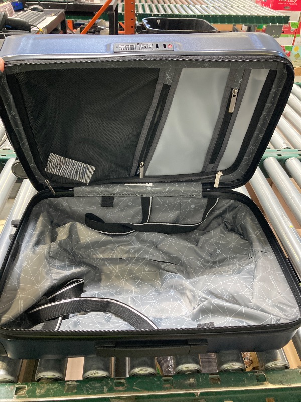 Photo 1 of Samsonite Carry On 22"