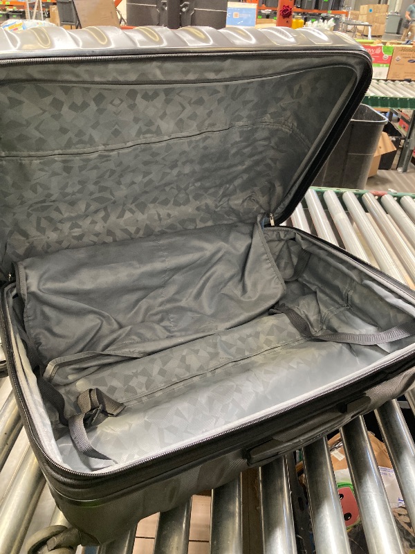 Photo 1 of Ricardo Rolling Luggage 30"