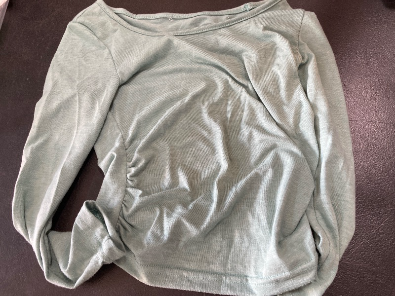 Photo 1 of SOLY HUX Girl's Long Sleeve Scoop Neck Tees Casual T Shirt Tops Slim Basic Shirts 2 Piece Green and Grey 9 Years 