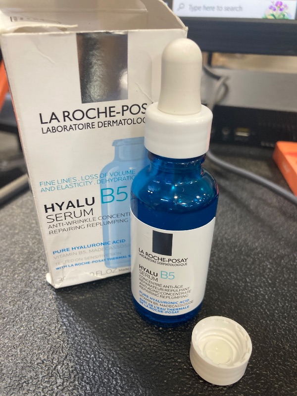 Photo 1 of La Roche-Posay Hyalu B5 Pure Hyaluronic Acid Serum for Face, Vitamin B5 + Hyaluronic Acid + Madecassoside, Hydrating Serum Visibly Plumps Skin, Sensitive Skin Safe, Anti Aging, Oil-Free