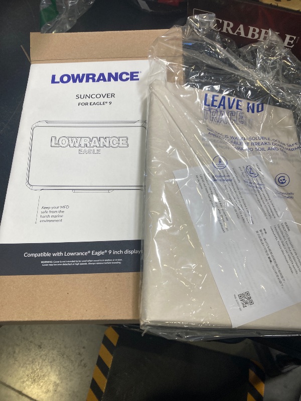 Photo 1 of Lowrance 000-16251-001 Eagle 9" Suncover