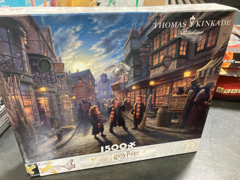 Photo 1 of Ceaco - Thomas Kinkade - Harry Potter - Diagon Alley - 1500 Piece Jigsaw Puzzle