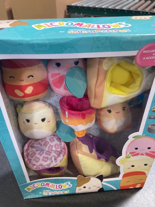 Photo 1 of Squishmallows Original Micromallows “Snack Machine” Deluxe Accessory Set