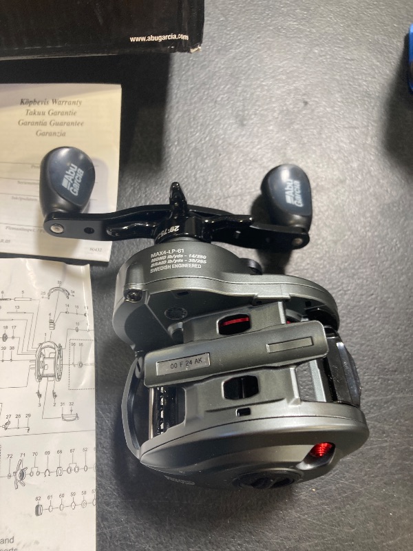 Photo 1 of Abu Garcia MAX 4 Baitcast Low Profile Reel