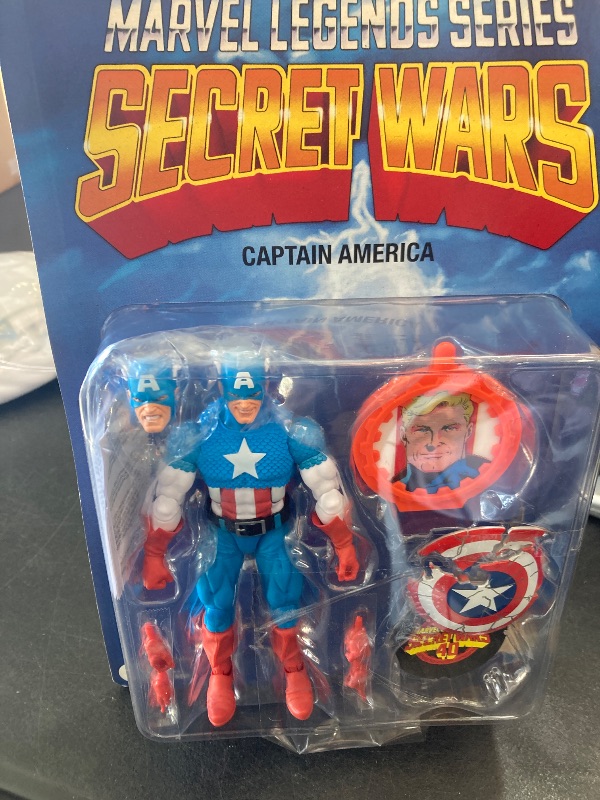 Photo 1 of Marvel Legends Series Captain America, Avengers Retro Comics Secret Wars Collectible 6 Inch Action Figure with Shield
