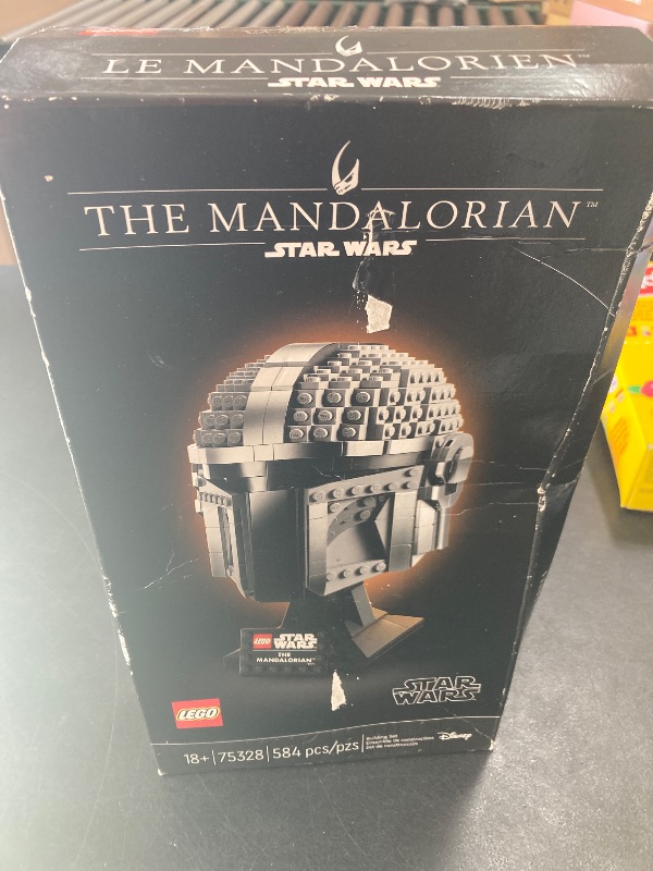 Photo 1 of Star Wars The Mandalorian Helmet Building Kit (584 Pieces)