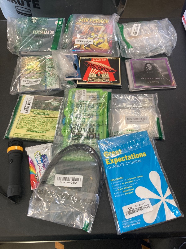 Photo 1 of Bag lot. misc. items
---final sale / no returns ---