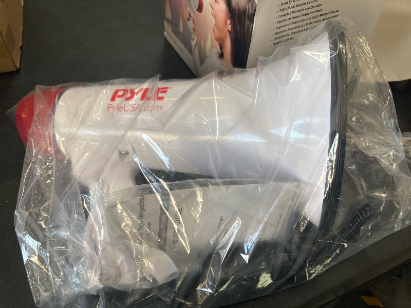 Photo 1 of Pyle 40 Watt Professional Megaphone Clear Sound & Ergonomic Grip - Multi-Function with Talk, Siren, Volume Control - Detachable Handheld Mic - Indoor & Outdoor Sports, Emergency Response